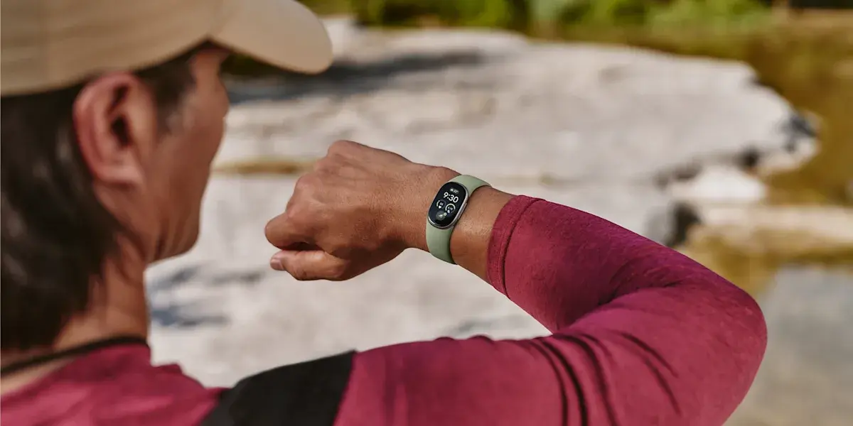 Fitbit Edge Review: Could This Be the Best Fitness Tracker for Everyday Use?